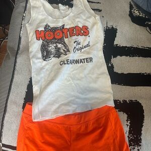 Hooters set
